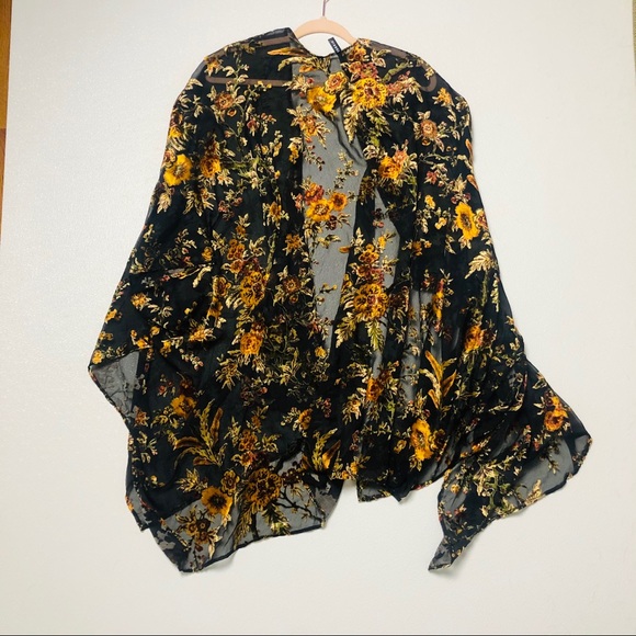 Torrid MULTI FLORAL BURNOUT RUANA kimono shrug - Picture 6 of 12